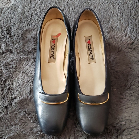 Navy Blue 6 1/2 Pumps I ❤ Comfort shoes - Picture 1 of 7